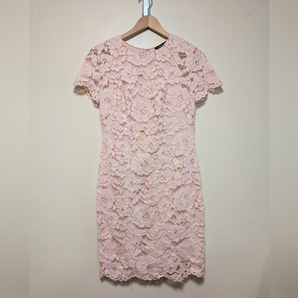 Lauren Ralph Lauren Dresses & Skirts - Lauren Ralph Lauren Blush Floral Lace Sheath Dress | Size 6